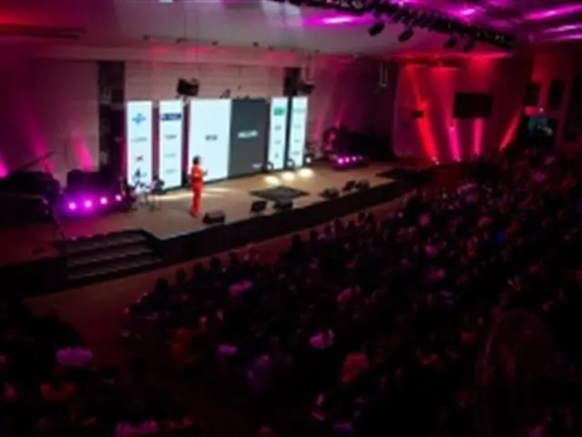 Palestras Inspiradoras, Motivacionais e de Resultado com Helda Elaine - 1
