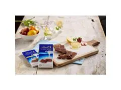 Barra de Chocolate Lindt Classic Milk Hazelnut 90g - 3