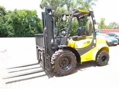 EMPILHADEIRA MOVIX OFF ROAD 3.5T COM TORRE TRIPLEX 4.50M - 2