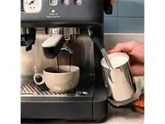 Cafeteira Electrolux Expert Preta com Moedor Integrado 220W - 4