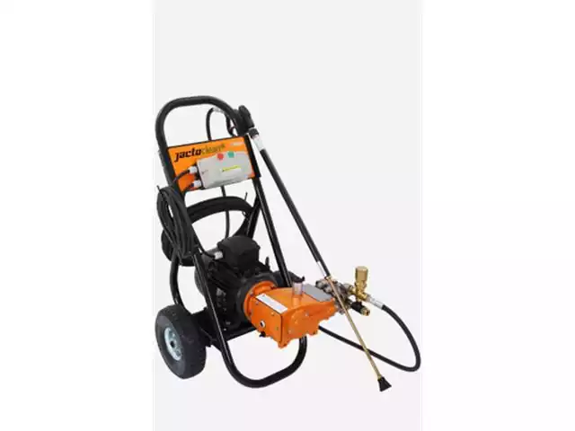 Lavadora de Alta Pressão Jacto Clean J12000 Trifásico 5CV 380V